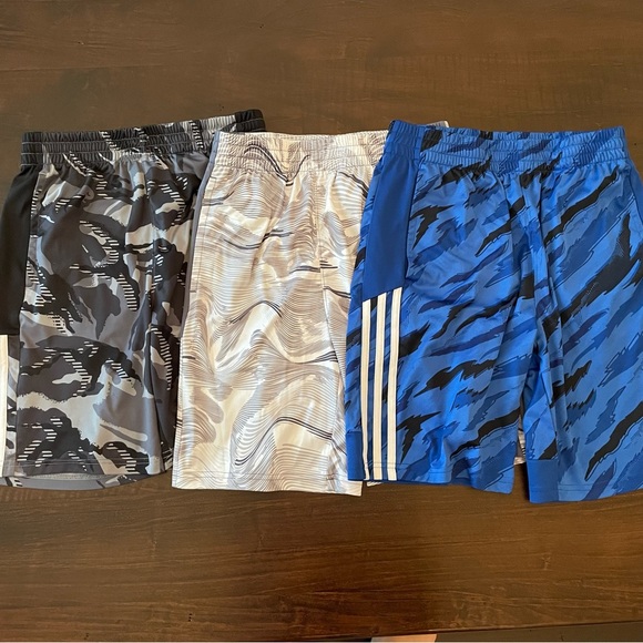 Boys Adidas shorts - Picture 1 of 5